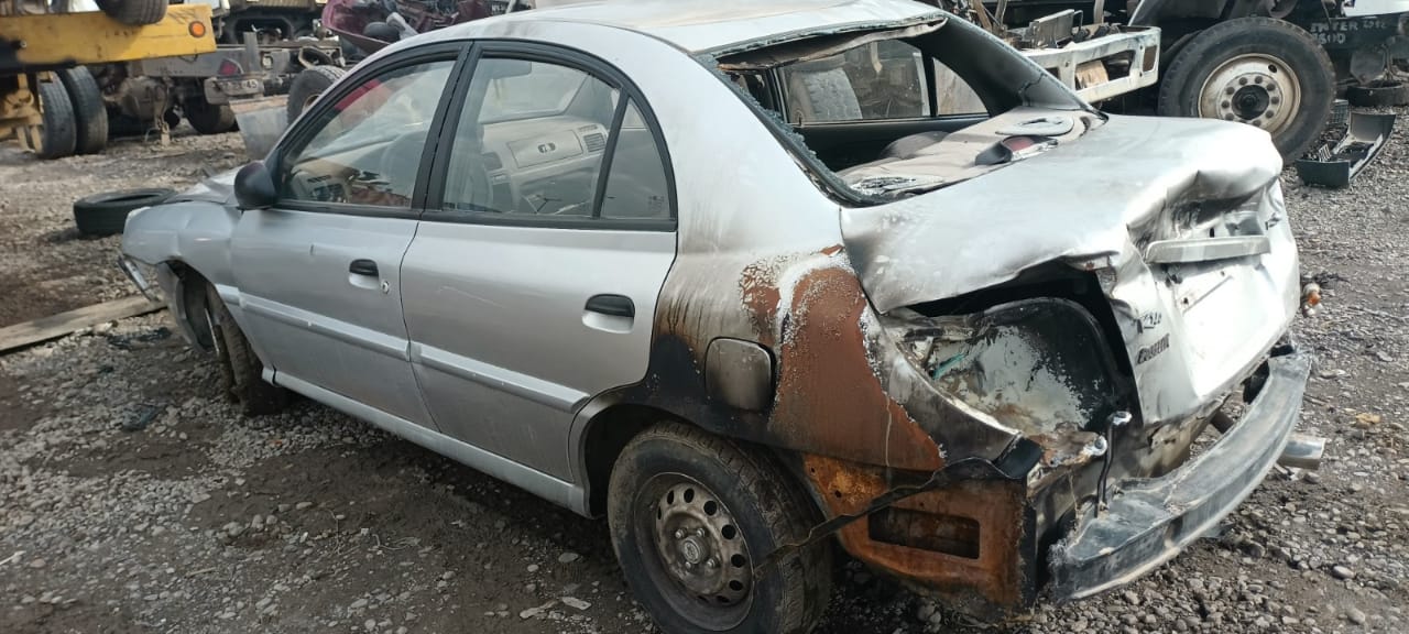  Kia RIO 2003    EN DESARME